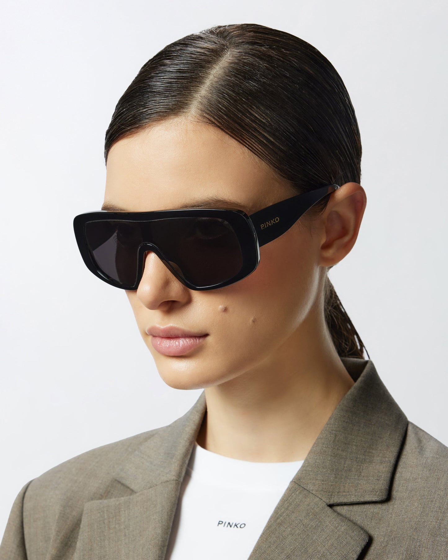 Oversized mask sunglasses