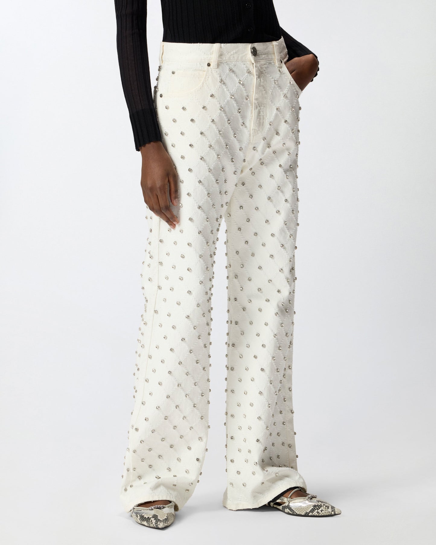 Wide-leg jeans with diamond pattern and rhinestones