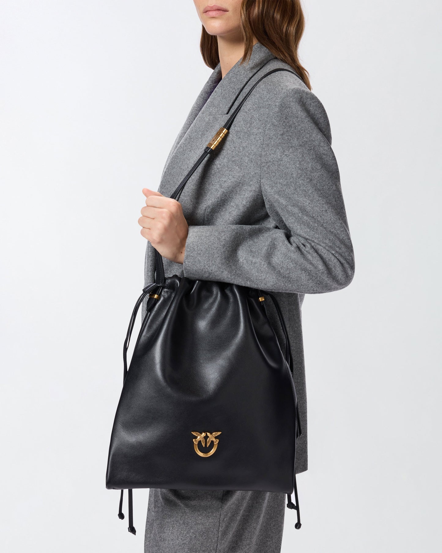 Vertical medium leather Slouchy Bag