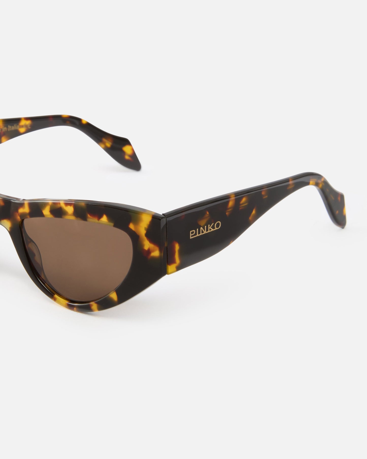 Cat-eye sunglasses