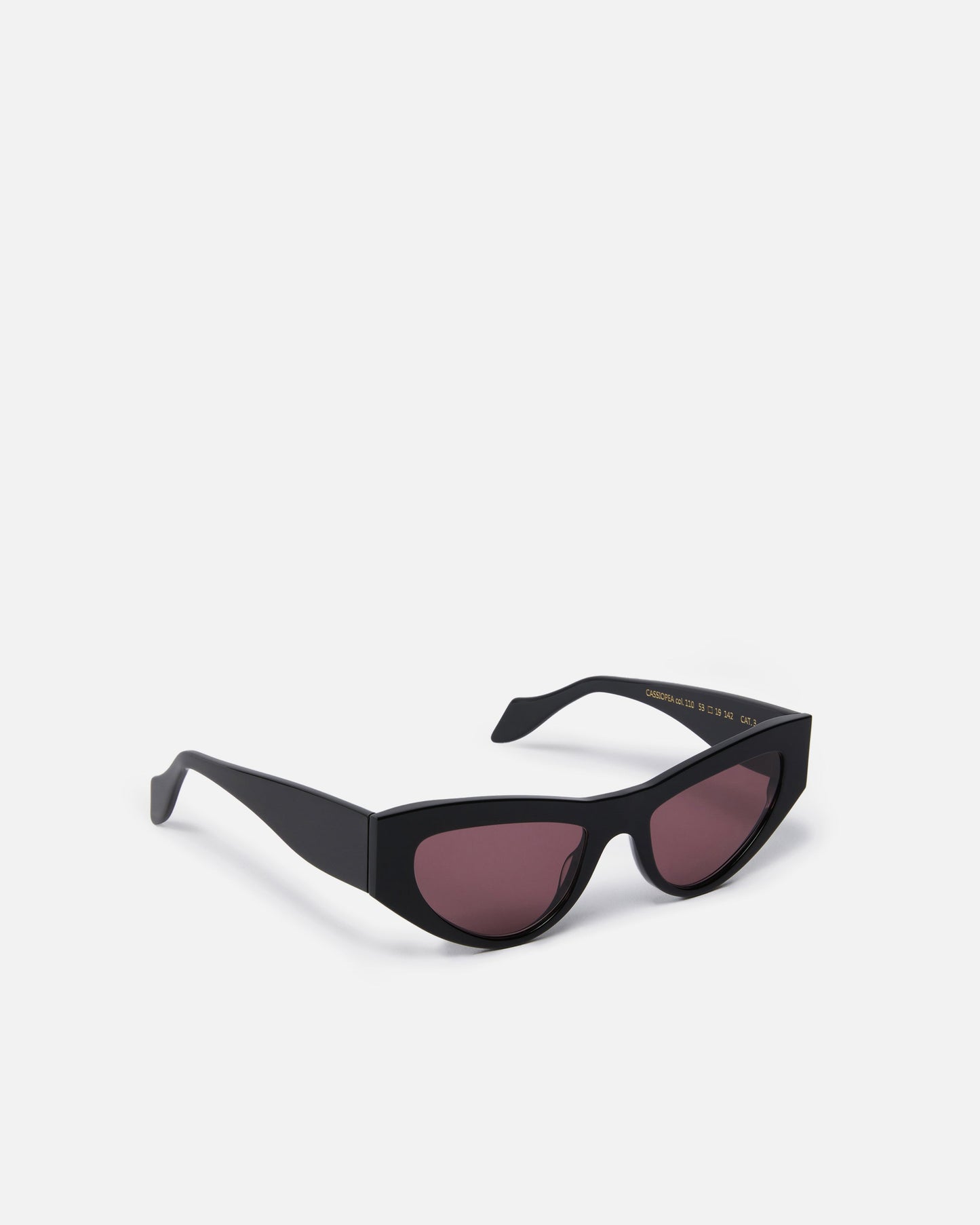 Cat-eye sunglasses