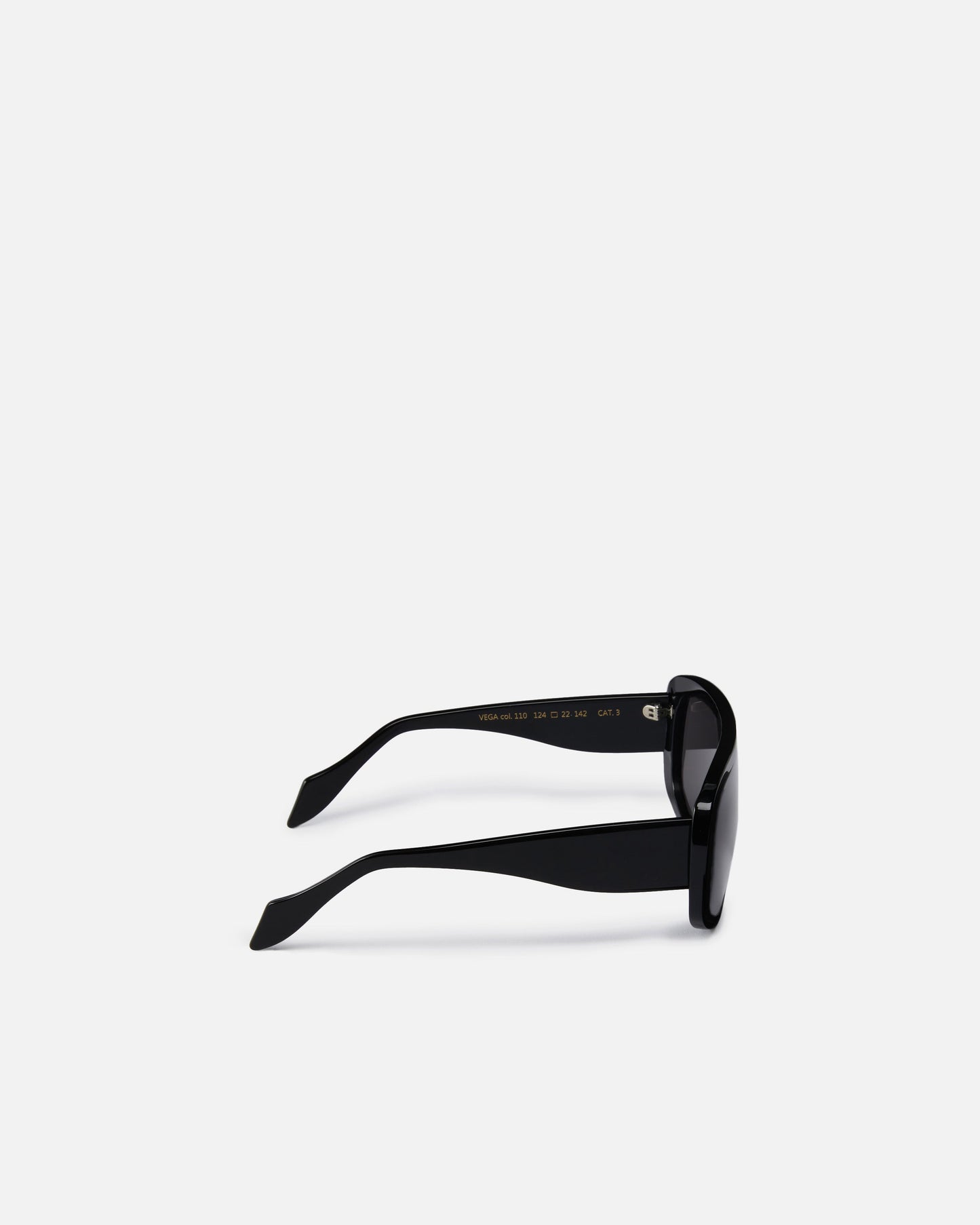 Oversized mask sunglasses