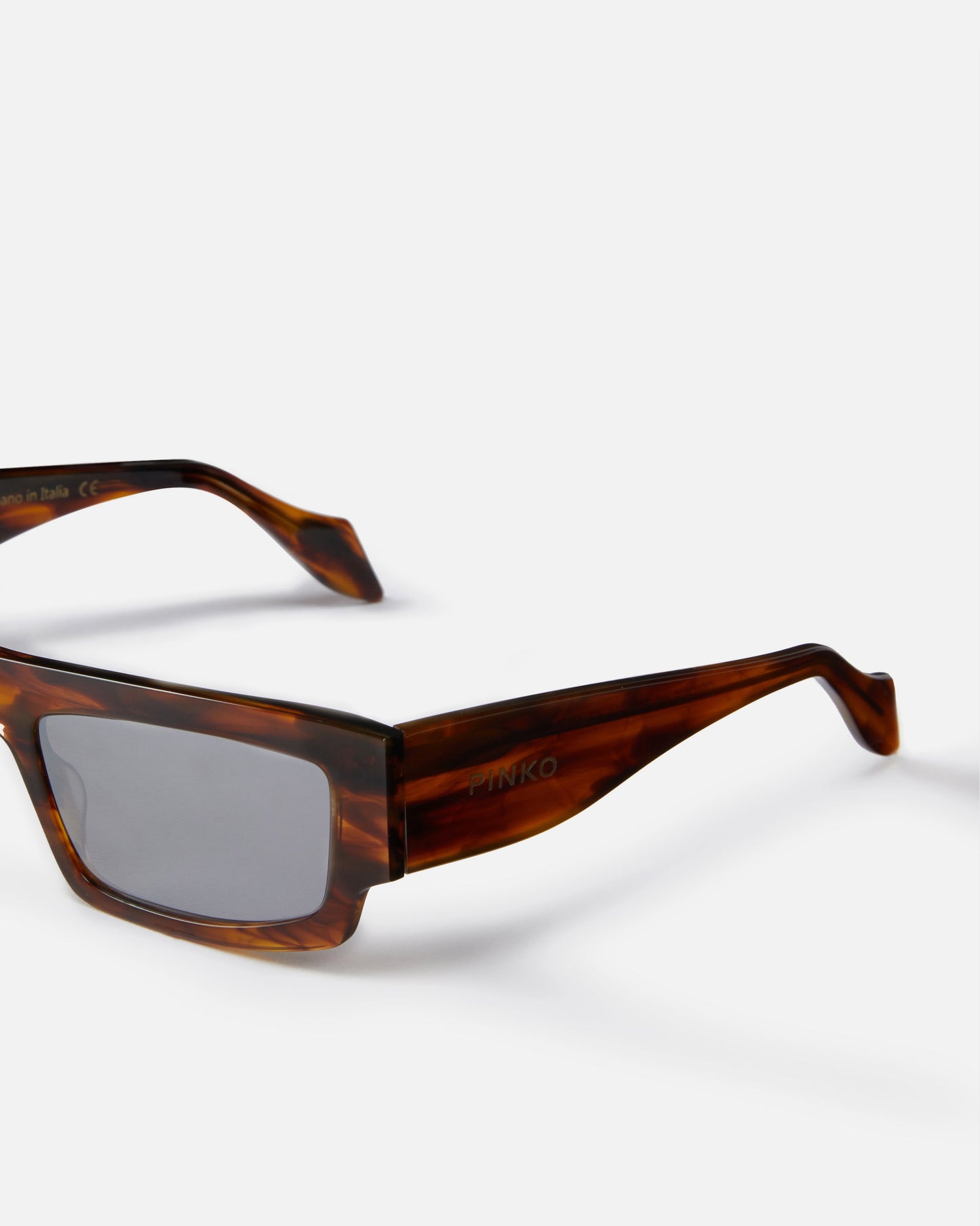Rectangular sunglasses