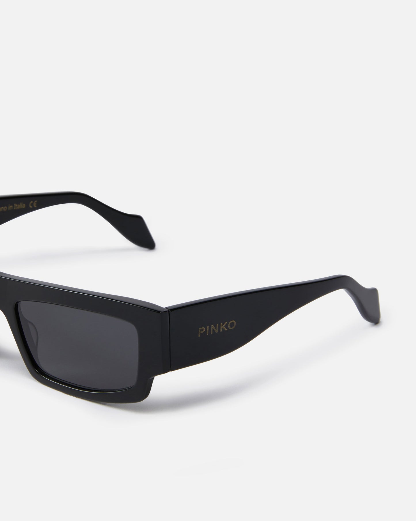 Rectangular sunglasses
