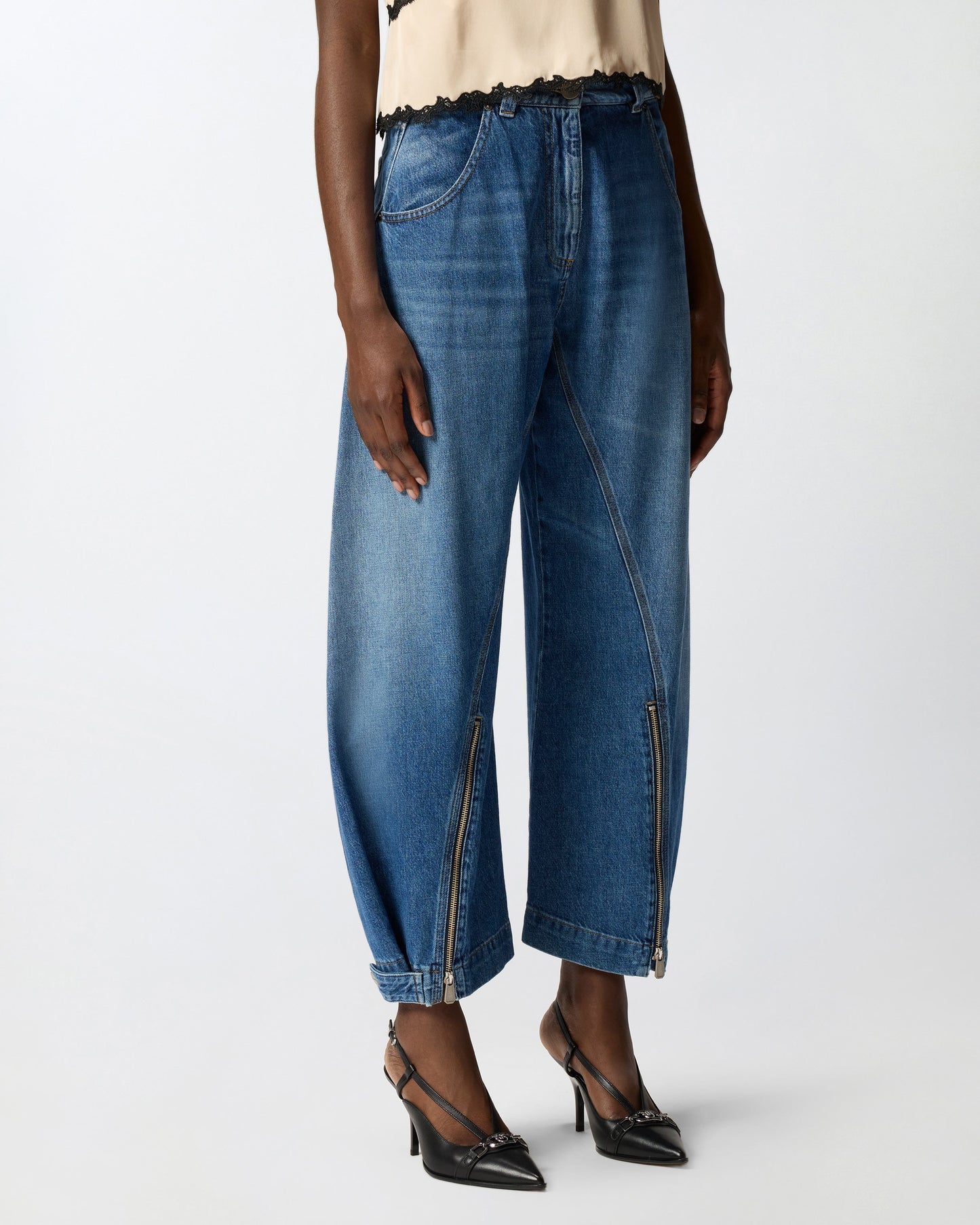 Balloon-fit jeans with zip