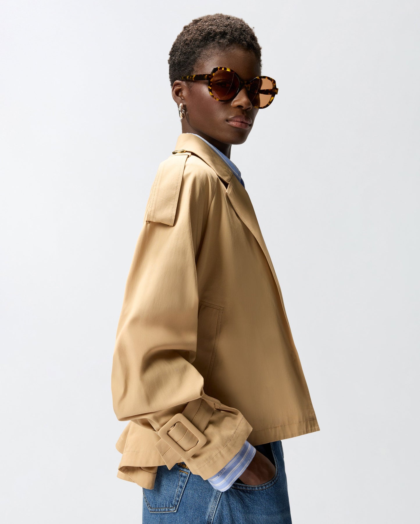 Short cotton trench coat with belt