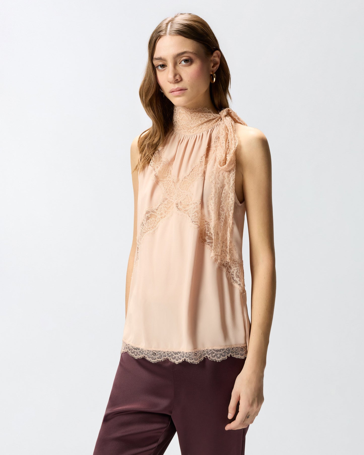 Halterneck top with lace