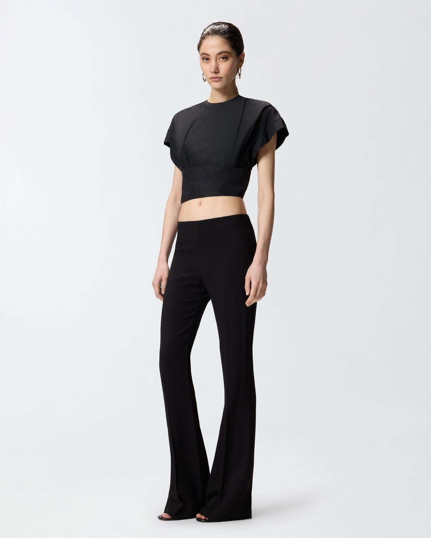 Crop top with wide sleeves
