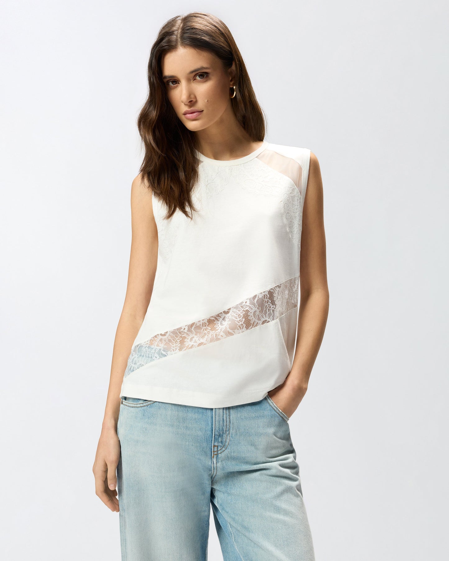 Sleeveless top with lace details