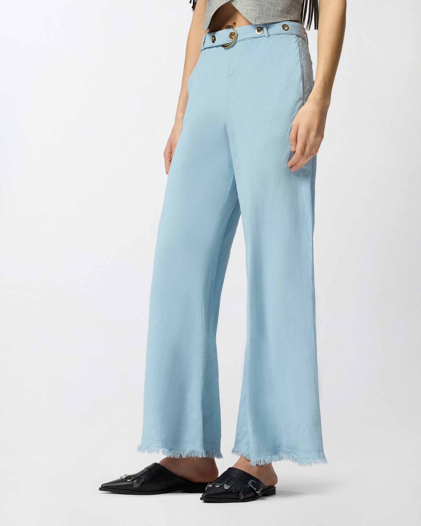 Trousers in linen blend with belt