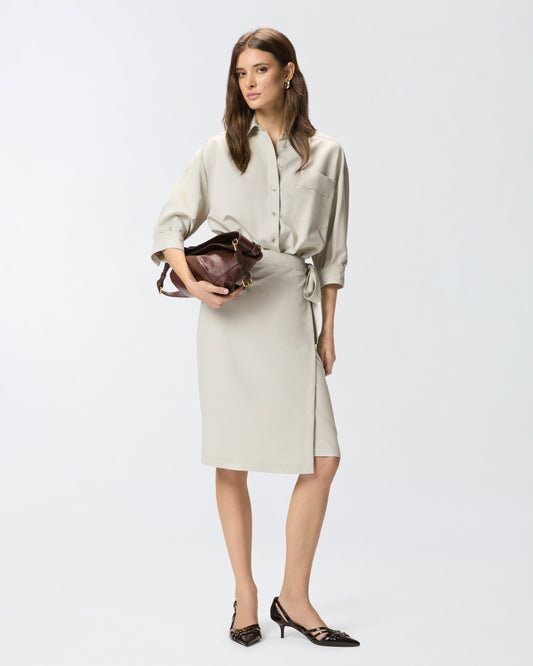 Midi dress with a shirt-style bodice