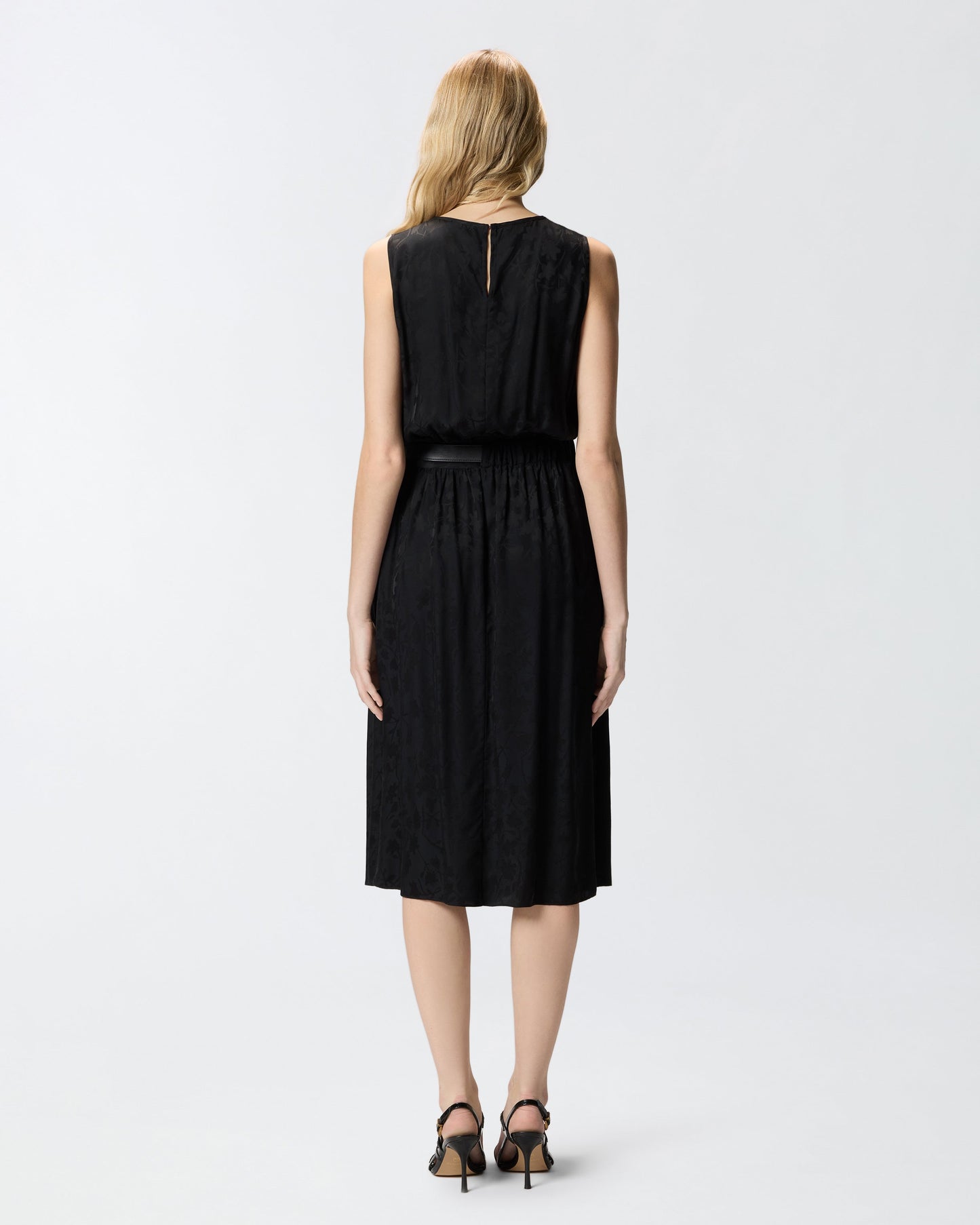 Sleeveless midi dress in floral jacquard with belt