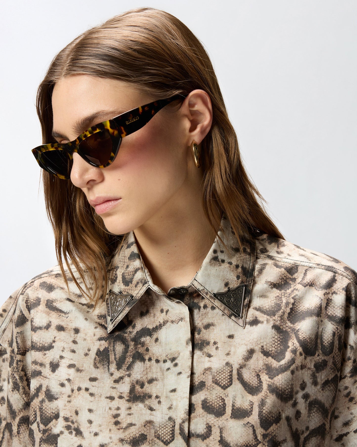Cropped printed shirt with metallic details