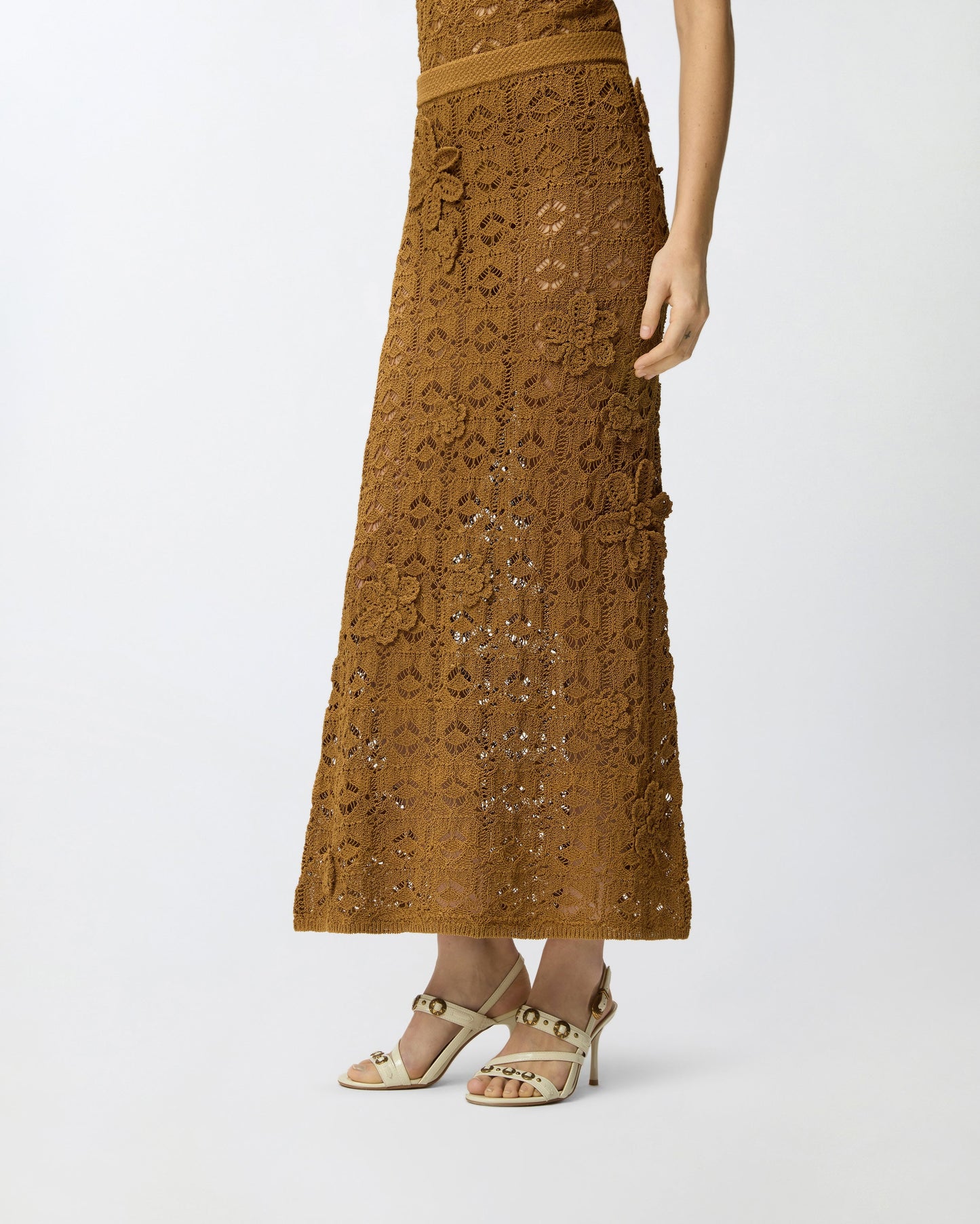 Crochet-effect midi skirt with appliqué flowers