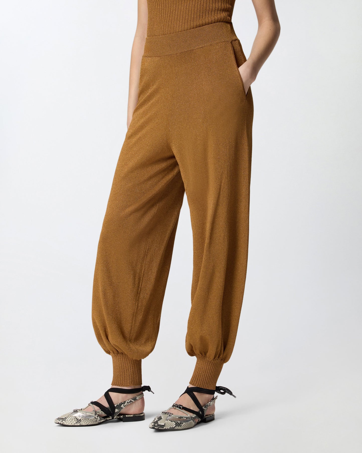 Wide-leg trousers with metallic yarn