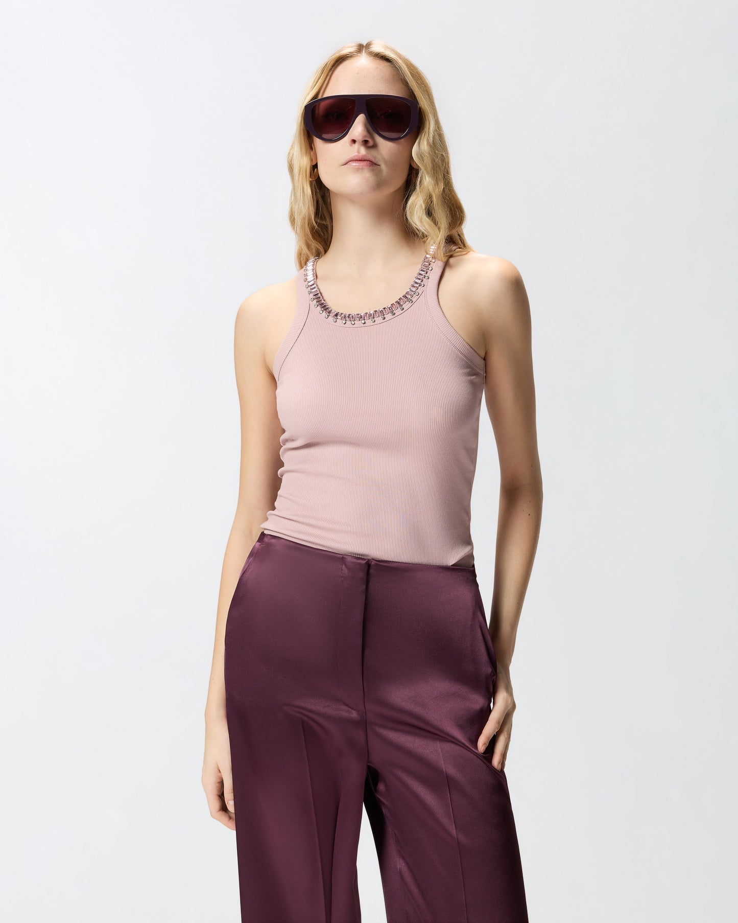 Ribbed top with bejewelled embellishment