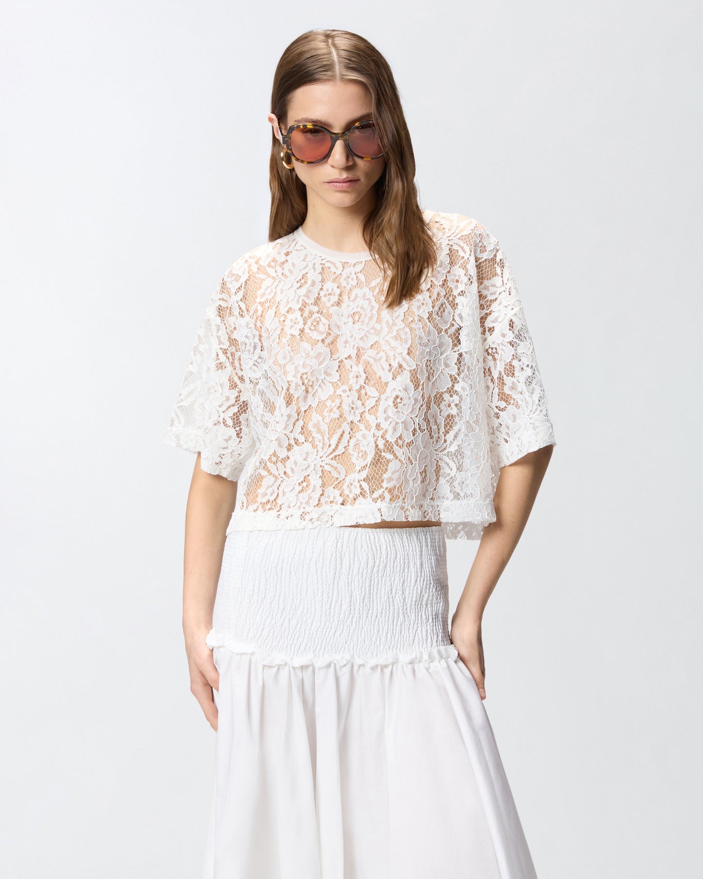 Cropped lace t-shirt