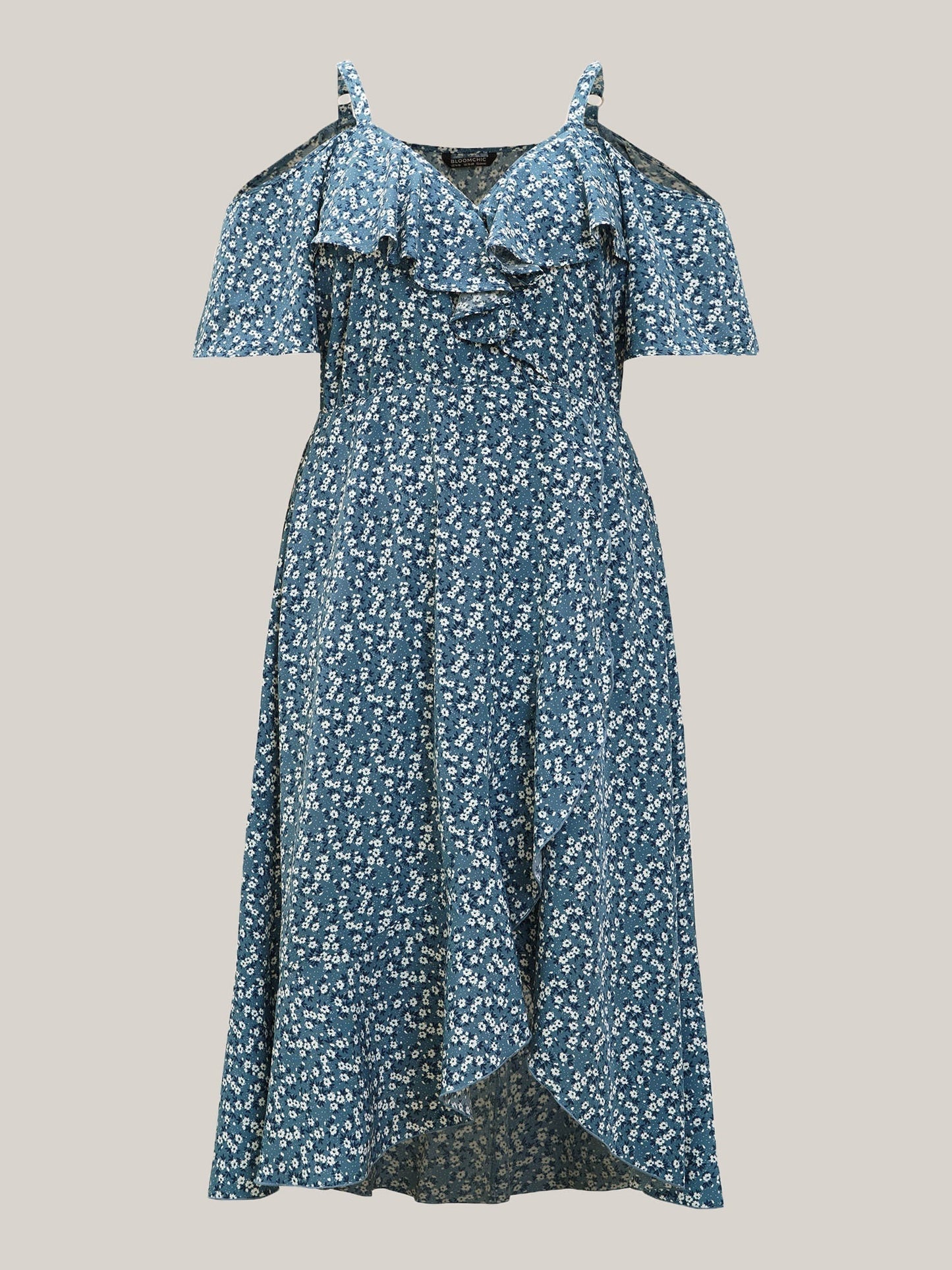 Geblümtes Wickelkleid mit Cut-Outs an den Schultern und Rüschen