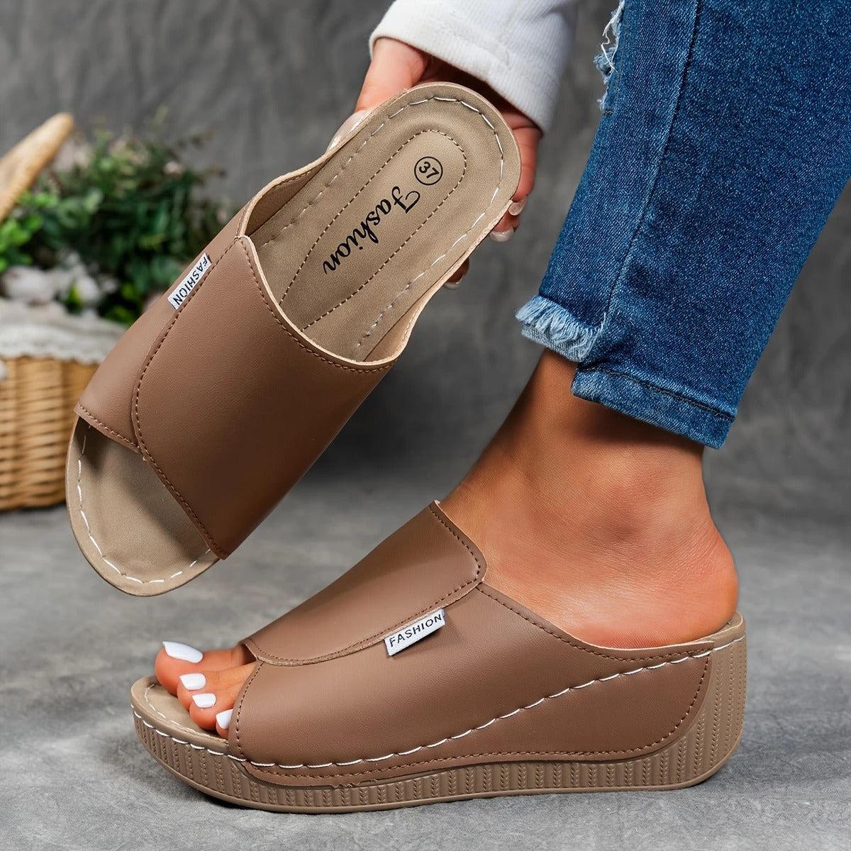 🔥Letzter Tag Aktion 50% RABATT - Bequeme Damen Hausschuhe aus Leder mit dicker Sohle und Fußgewölbestütze