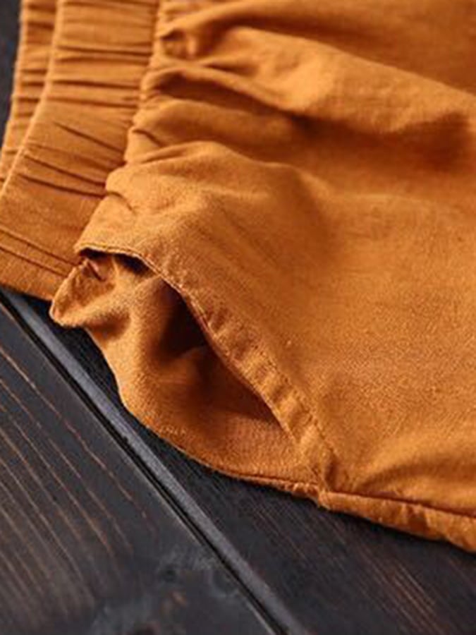 Legere Cropped-Hose aus Baumwolle und Leinen mit floraler Stickerei