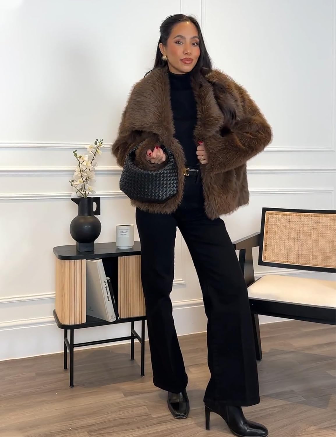 Flygo Damen Kunstpelzmantel Flauschige Kunstpelzjacke Langarm Revers Pelzige Winterjacken Zotteliger Parka Kurzer Mantel