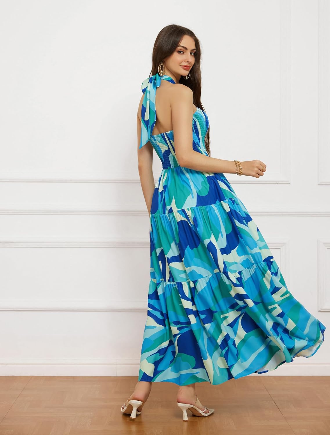 GRACE KARIN Damen Sommerkleider 2025 Neckholder Ärmellos Gesmoktes Rückenloses Cut-Out Blumenmuster Fließendes A-Linien Maxikleid