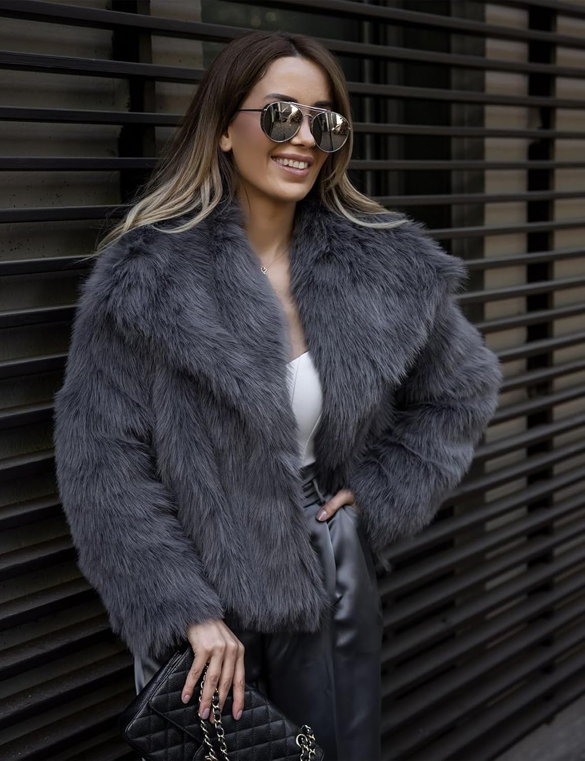 Flygo Damen Kunstpelzmantel Flauschige Kunstpelzjacke Langarm Revers Pelzige Winterjacken Zotteliger Parka Kurzer Mantel