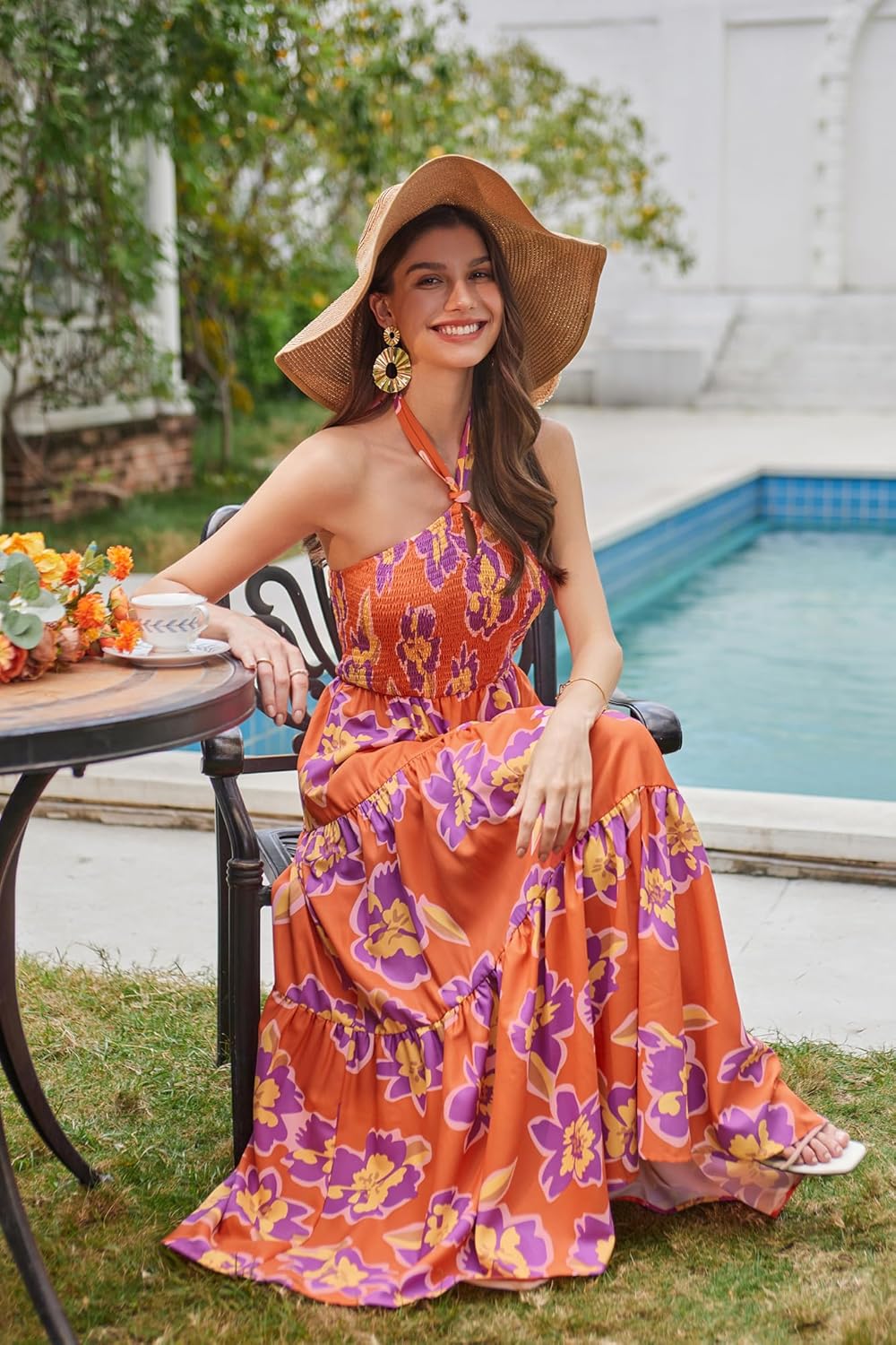 GRACE KARIN Damen Sommerkleider 2025 Neckholder Ärmellos Gesmoktes Rückenloses Cut-Out Blumenmuster Fließendes A-Linien Maxikleid