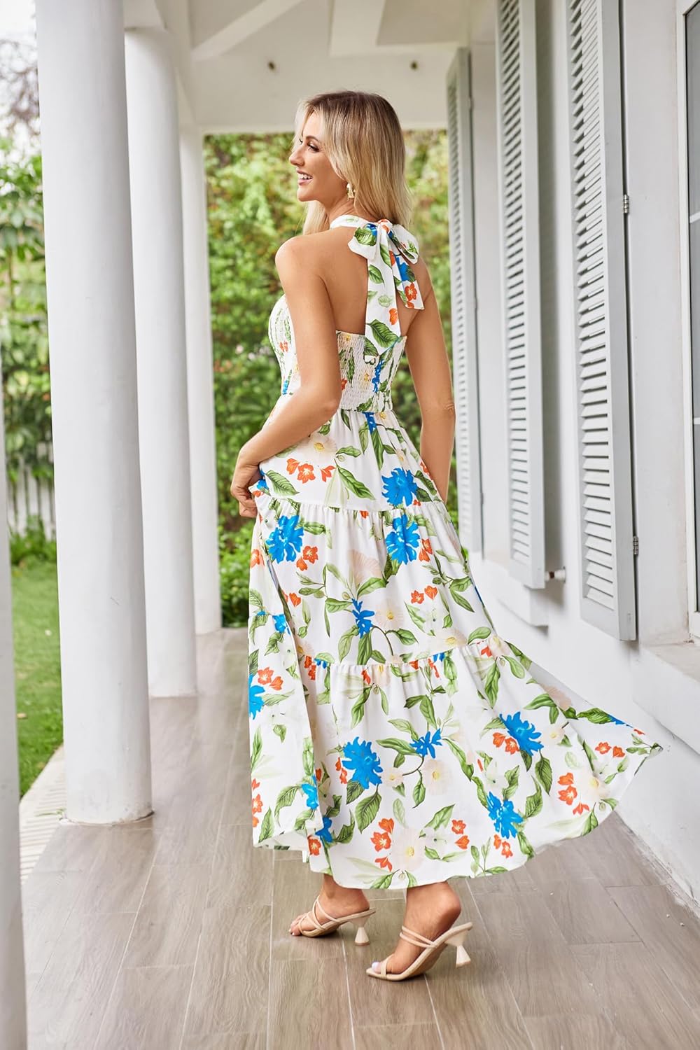 GRACE KARIN Damen Sommerkleider 2025 Neckholder Ärmellos Gesmoktes Rückenloses Cut-Out Blumenmuster Fließendes A-Linien Maxikleid
