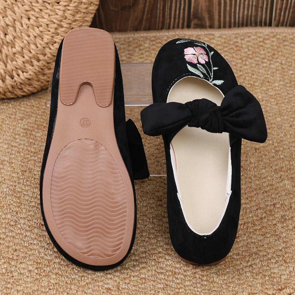 Neue bestickte Ballerinas mit Schleife