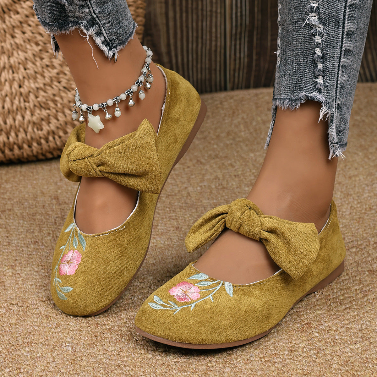 Neue bestickte Ballerinas mit Schleife