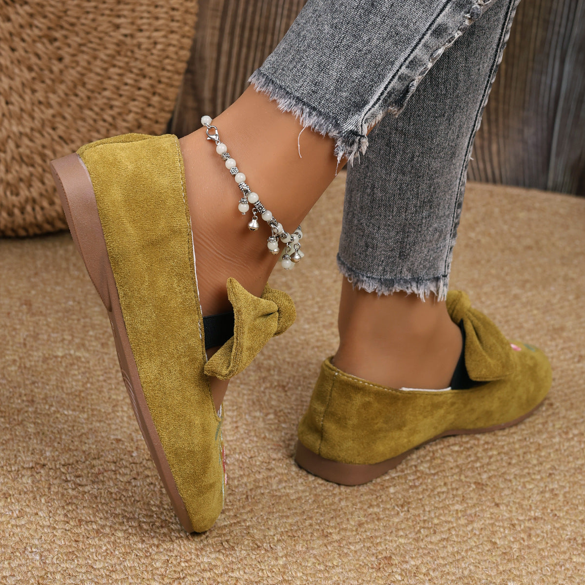 Neue bestickte Ballerinas mit Schleife