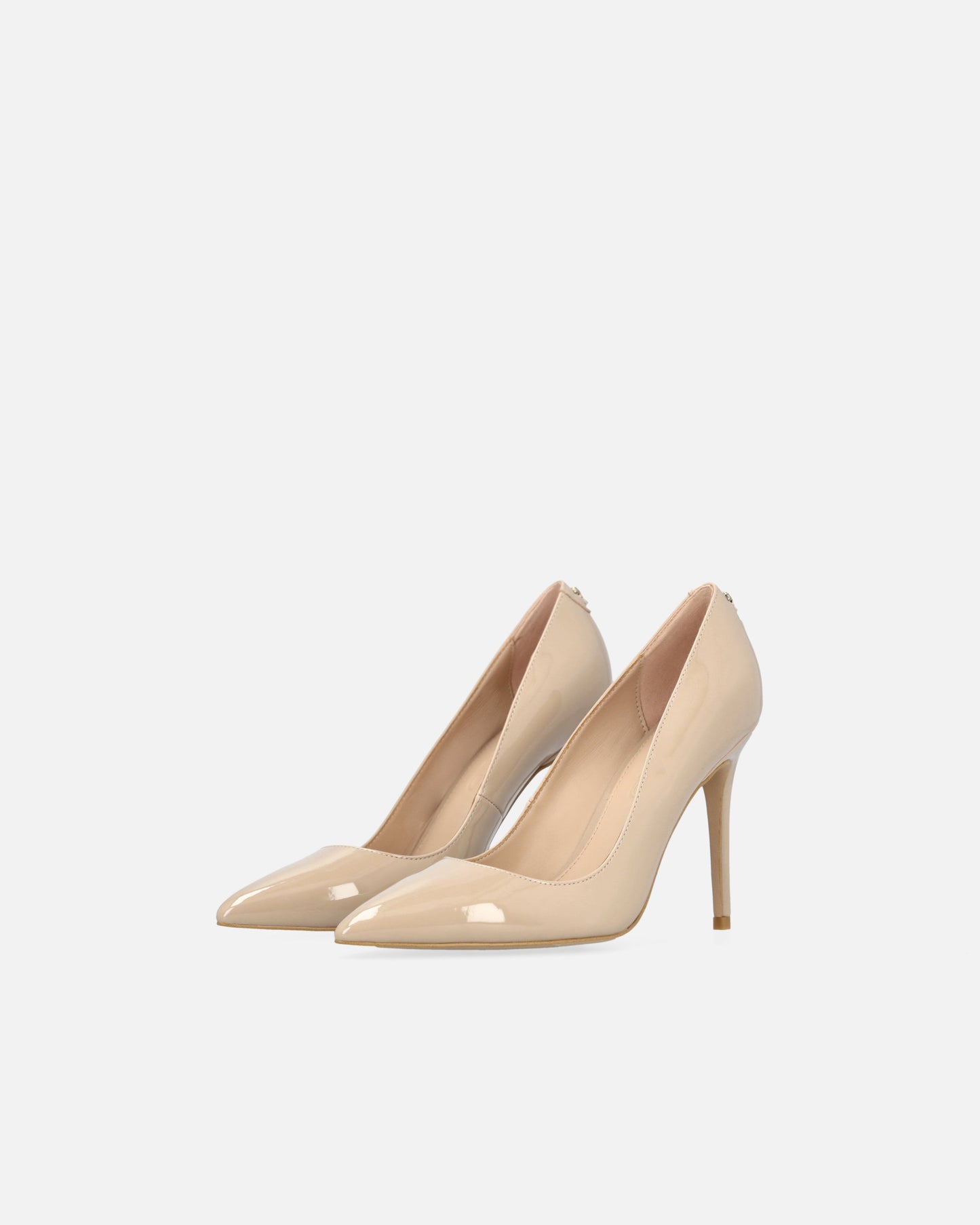 Shiny heeled pumps