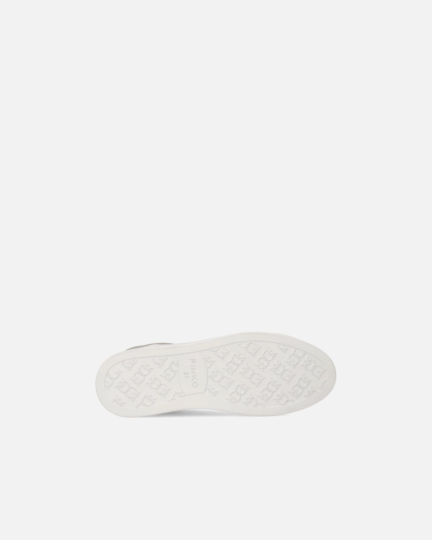 Laminated sneakers with logo