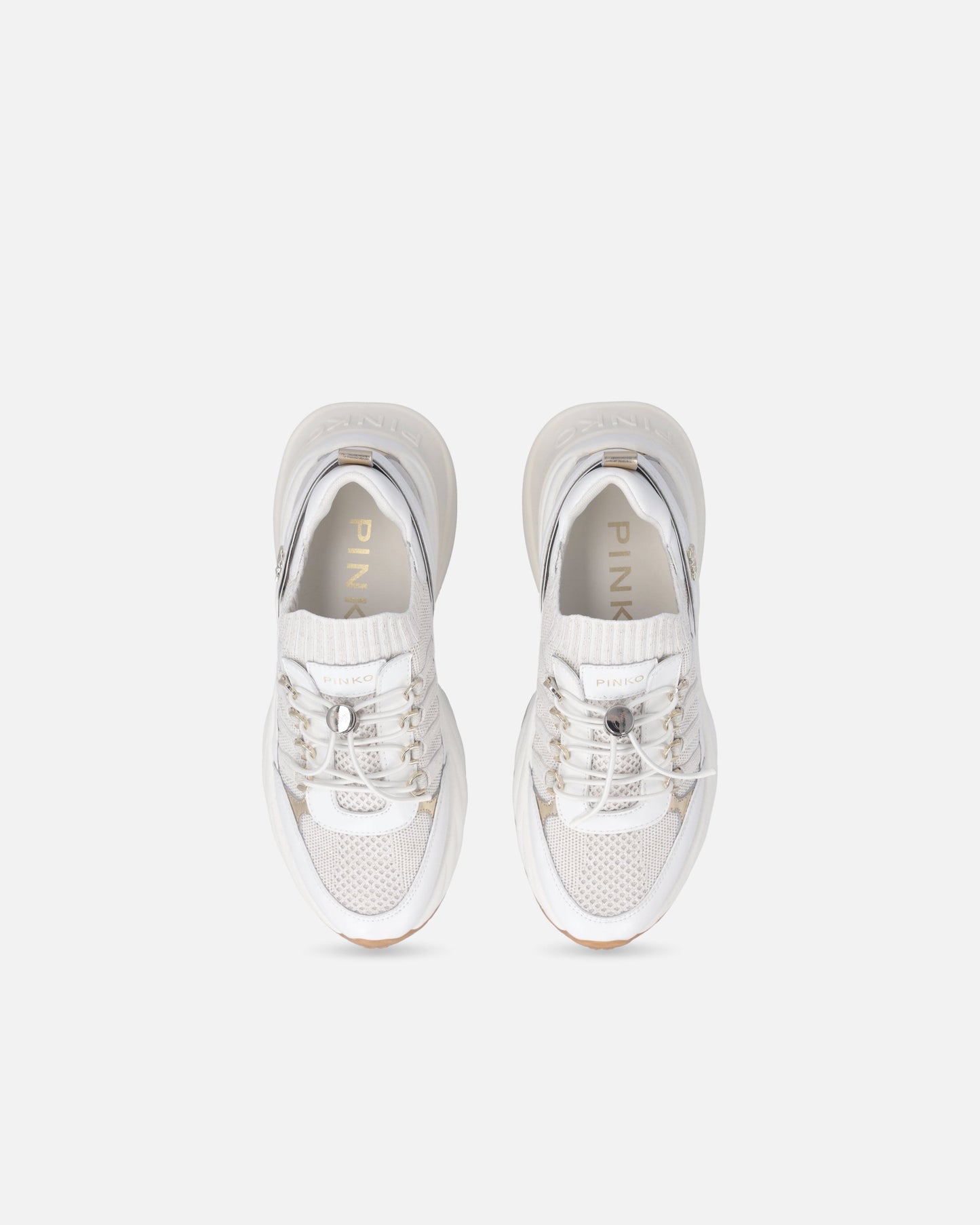 Knitted sneakers with laces and cord lock