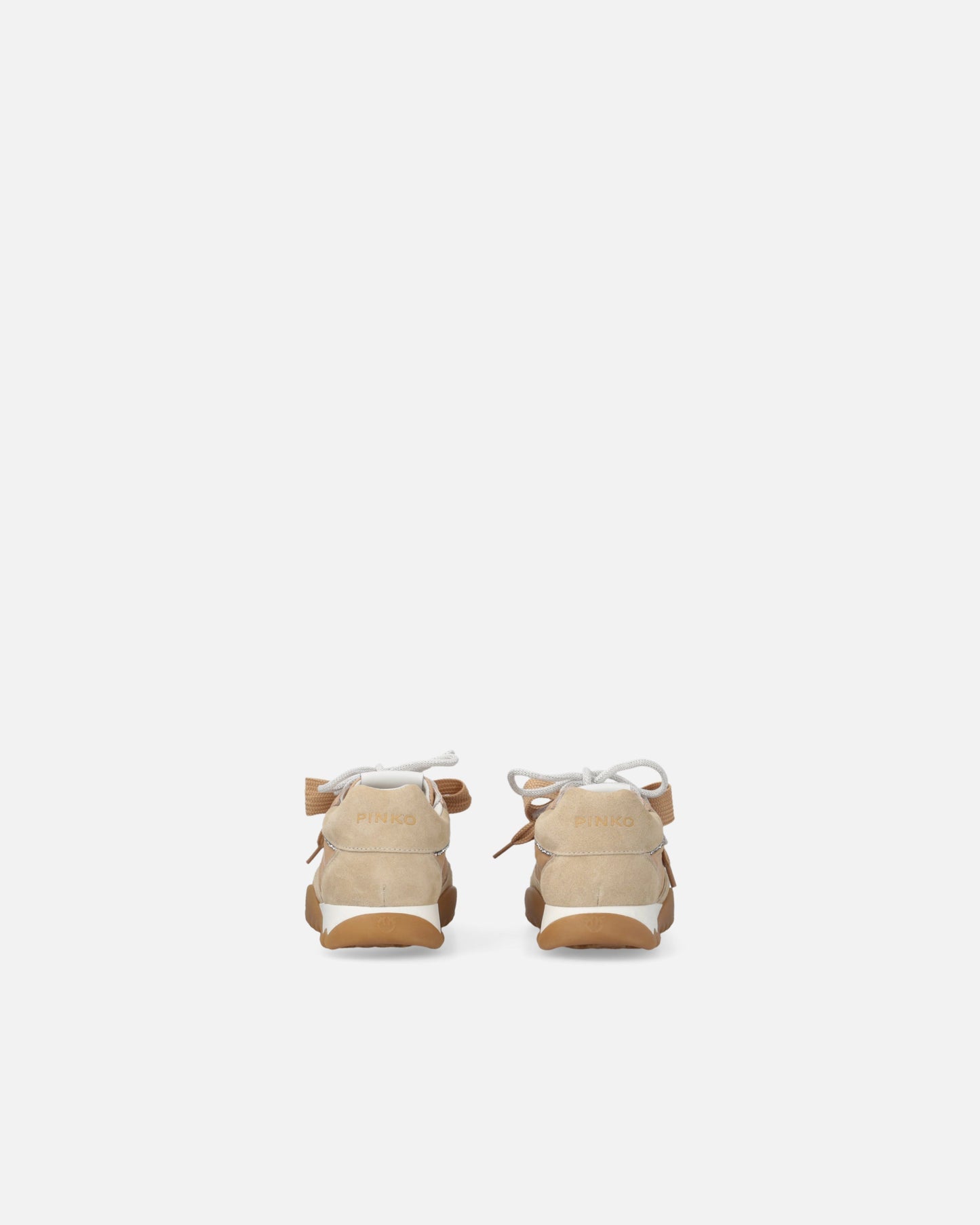 Sneakers with double laces