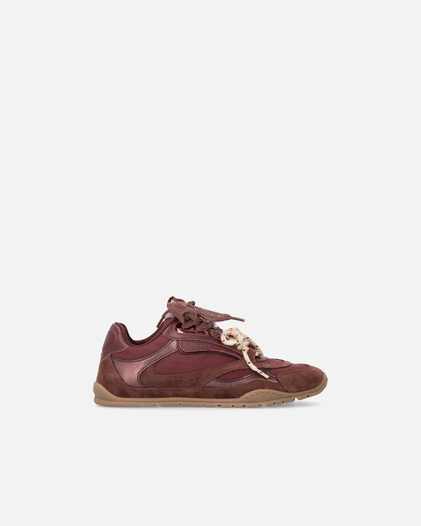 Sneakers with double laces and logo details