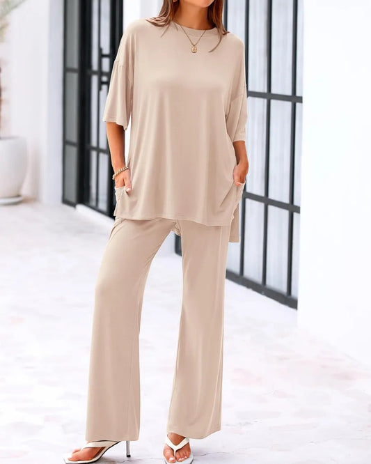 Lässiges zweiteiliges Set aus locker sitzendem Kurzarm-Top und weiter Hose mit Taschen
