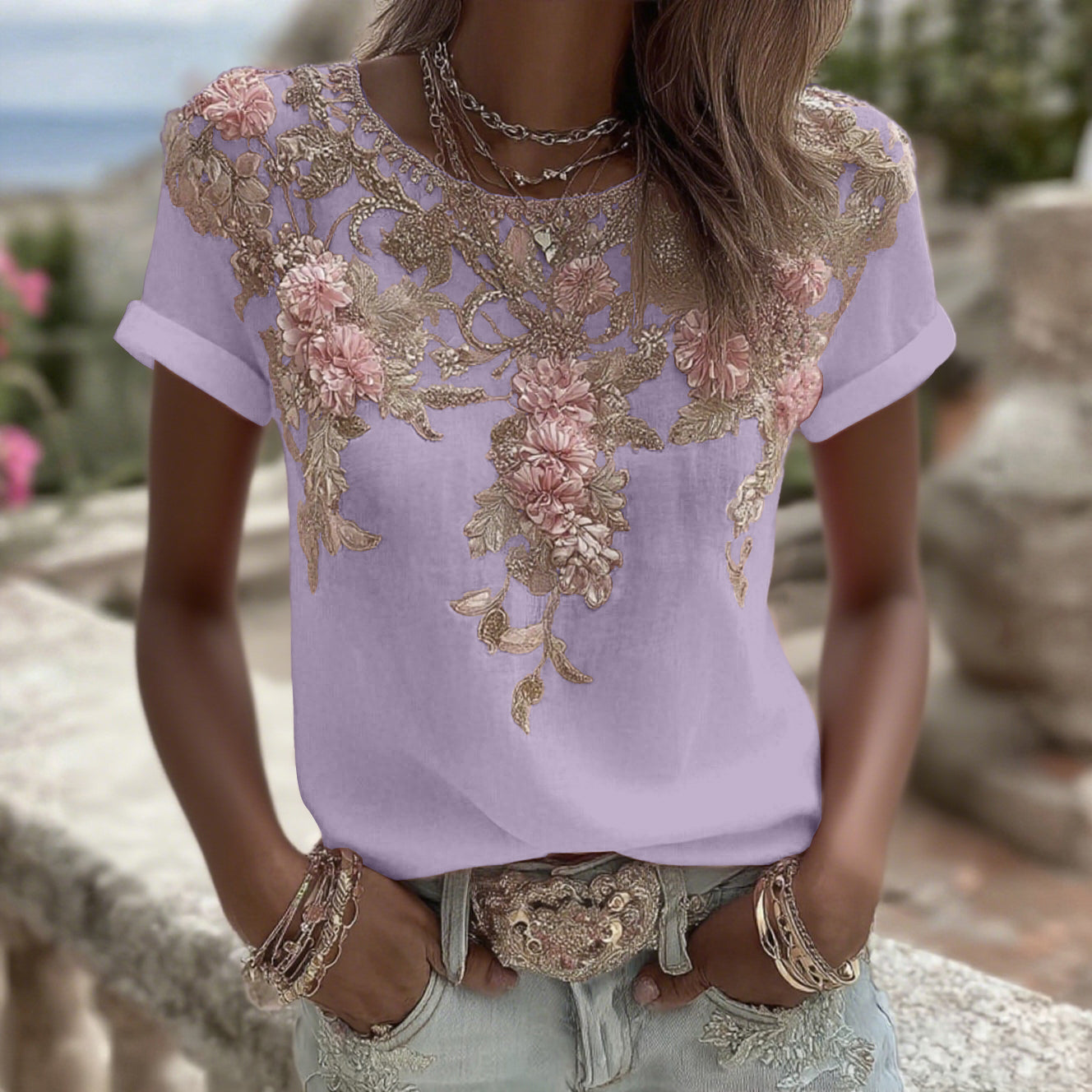 Damen Vintage T-Shirt mit rosa Rosenstickerei, Rundhals und kurzen Ärmeln aus Leinenmischung